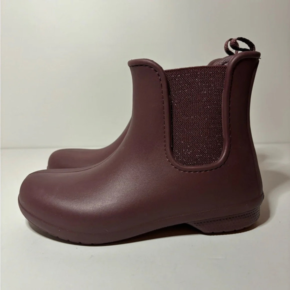 Crocs Women’s Size 6 Freesail Chelsea Rain Ankle Boots Dual Comfort Purple - Picture 2 of 8